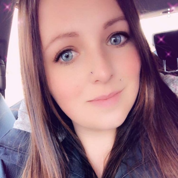 Meet your Posher, Brittany - Picture 1 of 1